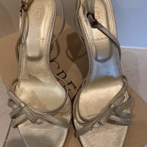 NWOT Metalic pale gold heels